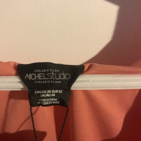 Pink flowy blouse - Picture 3 of 4